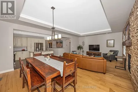 452 Landswood Way Ottawa ON K2S 0A4