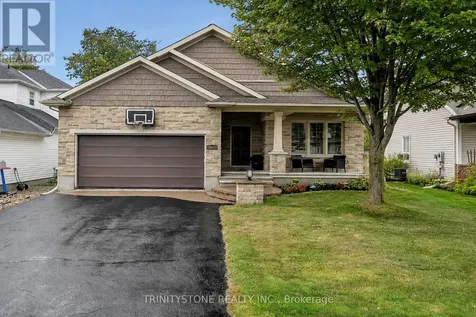 452 Landswood Way Ottawa ON K2S 0A4