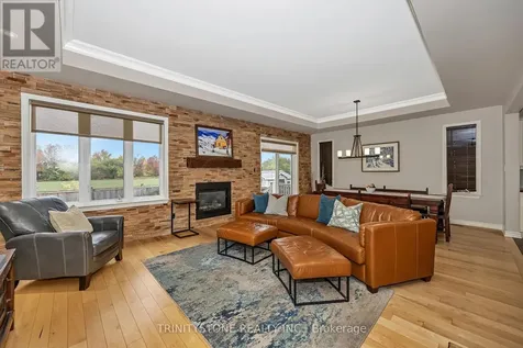 452 Landswood Way Ottawa ON K2S 0A4