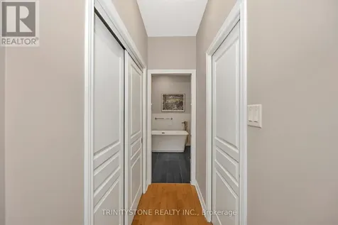 452 Landswood Way Ottawa ON K2S 0A4