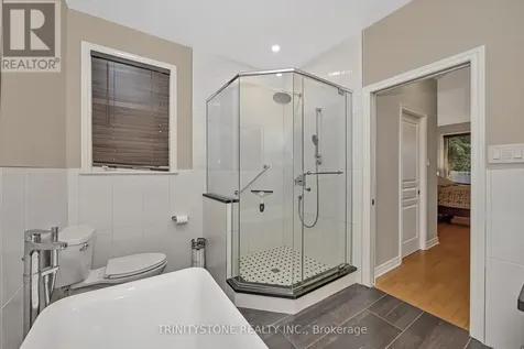 452 Landswood Way Ottawa ON K2S 0A4