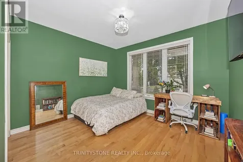 452 Landswood Way Ottawa ON K2S 0A4