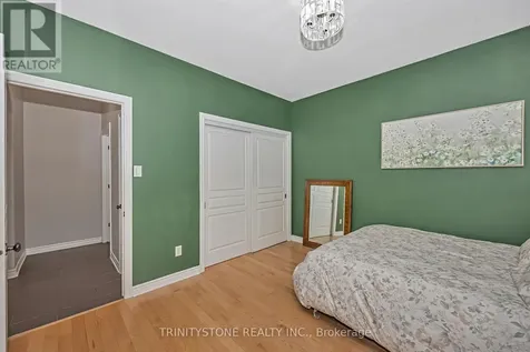 452 Landswood Way Ottawa ON K2S 0A4