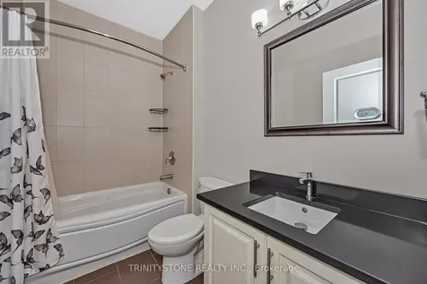 452 Landswood Way Ottawa ON K2S 0A4