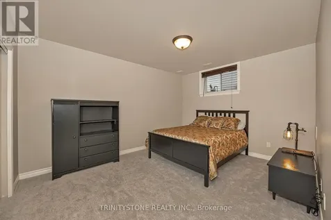 452 Landswood Way Ottawa ON K2S 0A4