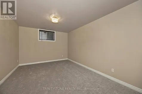 452 Landswood Way Ottawa ON K2S 0A4
