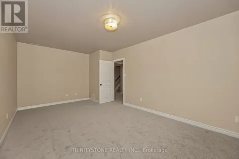 452 Landswood Way Ottawa ON K2S 0A4