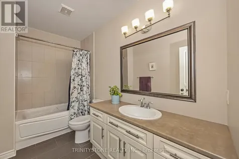 452 Landswood Way Ottawa ON K2S 0A4