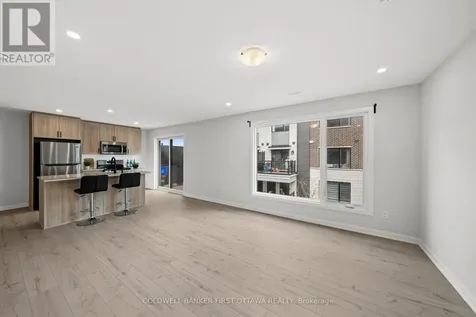 1411 Creekway Private Ottawa ON K2T 0T1