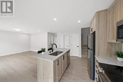 1411 Creekway Private Ottawa ON K2T 0T1