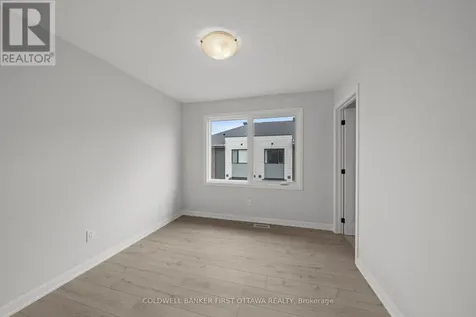 1411 Creekway Private Ottawa ON K2T 0T1