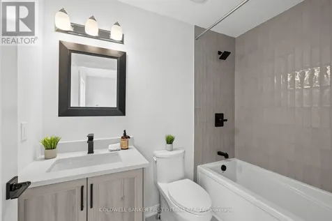 1411 Creekway Private Ottawa ON K2T 0T1