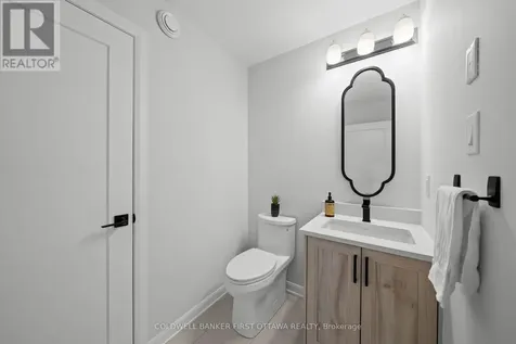 1411 Creekway Private Ottawa ON K2T 0T1