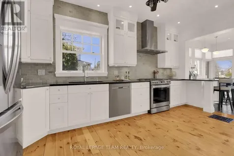 154 Lake Avenue East Carleton Place ON K7C 1J8