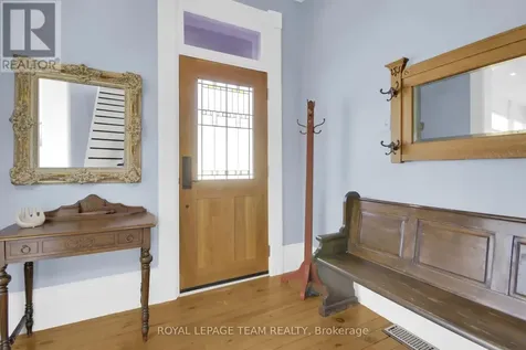 154 Lake Avenue East Carleton Place ON K7C 1J8