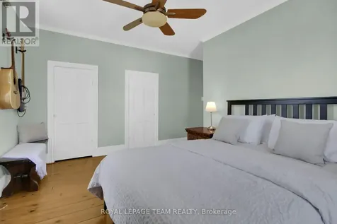 154 Lake Avenue East Carleton Place ON K7C 1J8