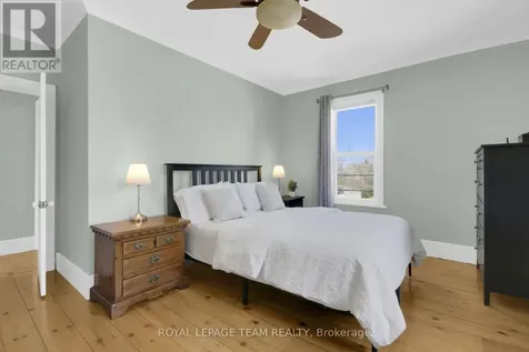 154 Lake Avenue East Carleton Place ON K7C 1J8