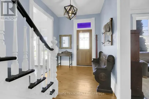 154 Lake Avenue East Carleton Place ON K7C 1J8