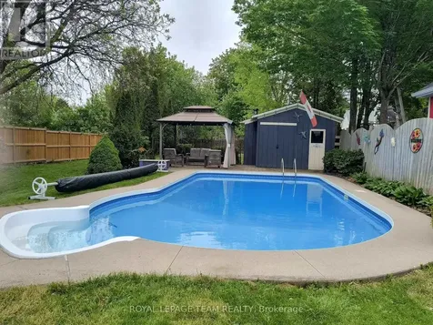 154 Lake Avenue East Carleton Place ON K7C 1J8