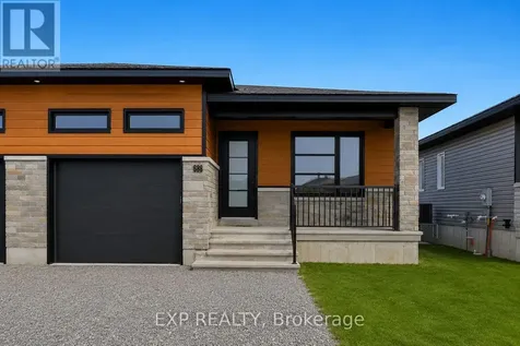 990 Katia Street The Nation ON K0A 2M0