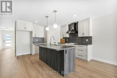 990 Katia Street The Nation ON K0A 2M0