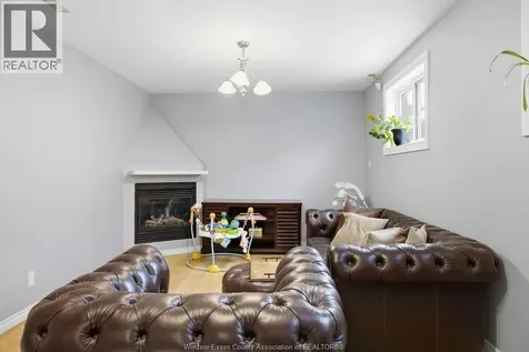 1646 Langlois Avenue Windsor ON N8X 4M5