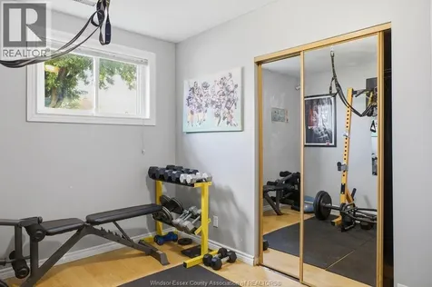 1646 Langlois Avenue Windsor ON N8X 4M5
