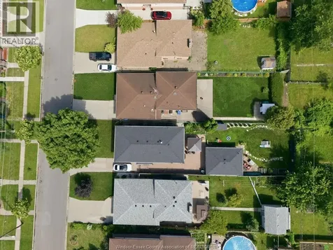 1646 Langlois Avenue Windsor ON N8X 4M5