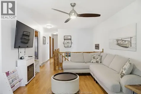 1646 Langlois Avenue Windsor ON N8X 4M5
