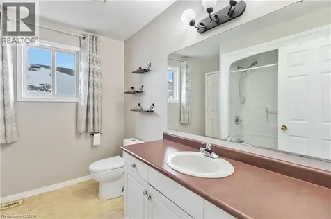 21 Axford Parkway St. Thomas ON N5R 6E6