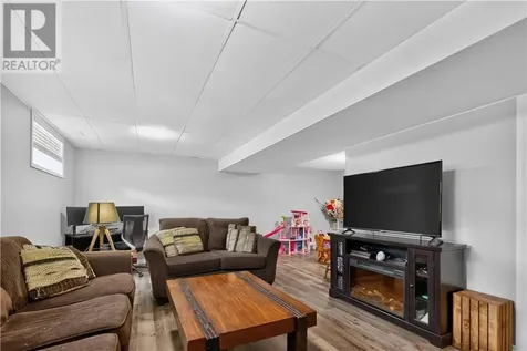 4274 Roy Avenue Hanmer ON P3P 1N3