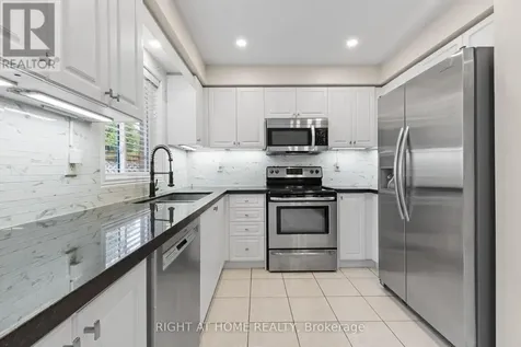 1811 Creek Way Burlington (uptown) ON L7L 6R1