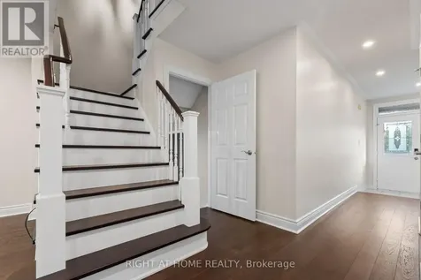1811 Creek Way Burlington (uptown) ON L7L 6R1