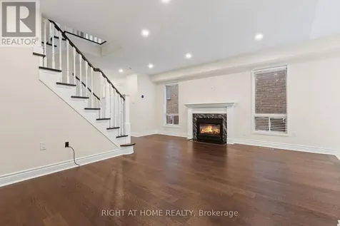 1811 Creek Way Burlington (uptown) ON L7L 6R1