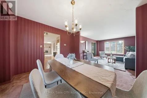22 Colonial Crescent Brantford ON N3R 7M7