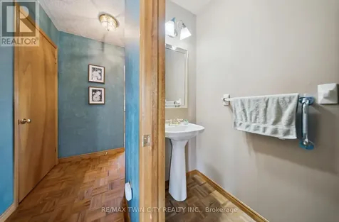 22 Colonial Crescent Brantford ON N3R 7M7