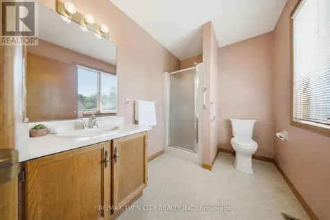 22 Colonial Crescent Brantford ON N3R 7M7