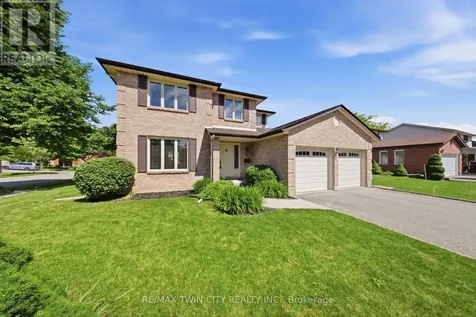 22 Colonial Crescent Brantford ON N3R 7M7