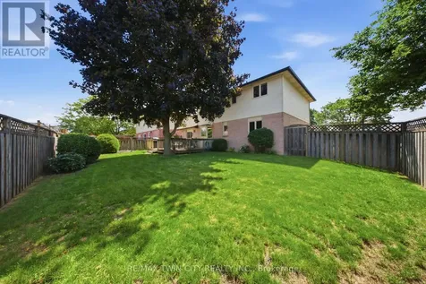 22 Colonial Crescent Brantford ON N3R 7M7
