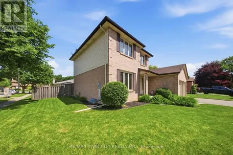 22 Colonial Crescent Brantford ON N3R 7M7