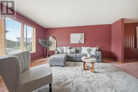 22 Colonial Crescent Brantford ON N3R 7M7