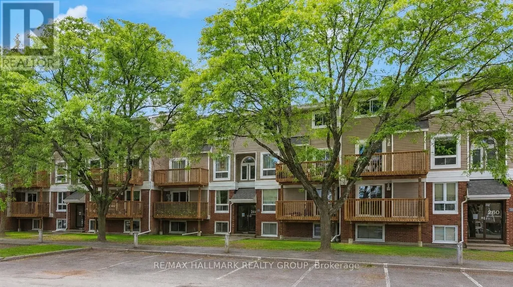 240 Fenerty Court Ottawa ON K2L 3A7