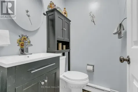 240 Fenerty Court Ottawa ON K2L 3A7