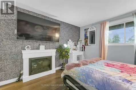 240 Fenerty Court Ottawa ON K2L 3A7