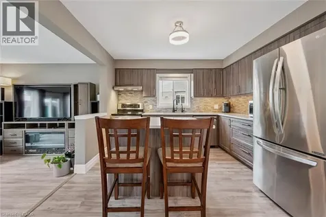 183 Dalecroft Place Waterloo ON N2T 2T1