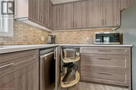 183 Dalecroft Place Waterloo ON N2T 2T1