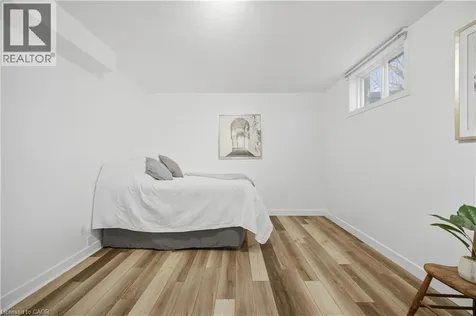 10 Ristau Crescent Kitchener ON N2E 3A8