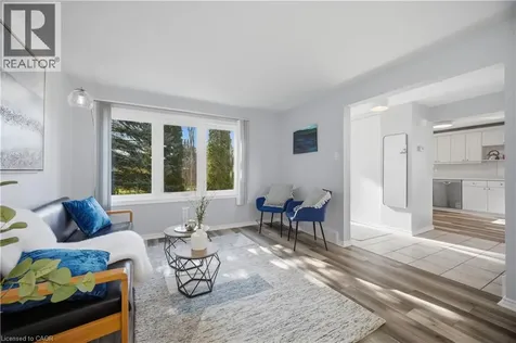 10 Ristau Crescent Kitchener ON N2E 3A8