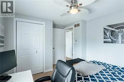 560 Penny Lane Waterloo ON N2T 2L3