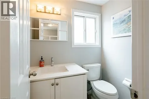 560 Penny Lane Waterloo ON N2T 2L3
